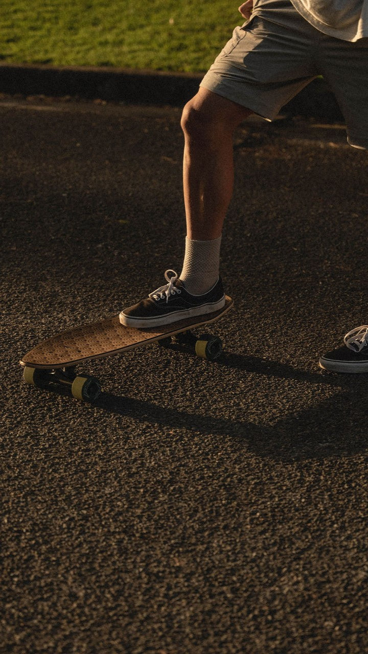 skateboard teak