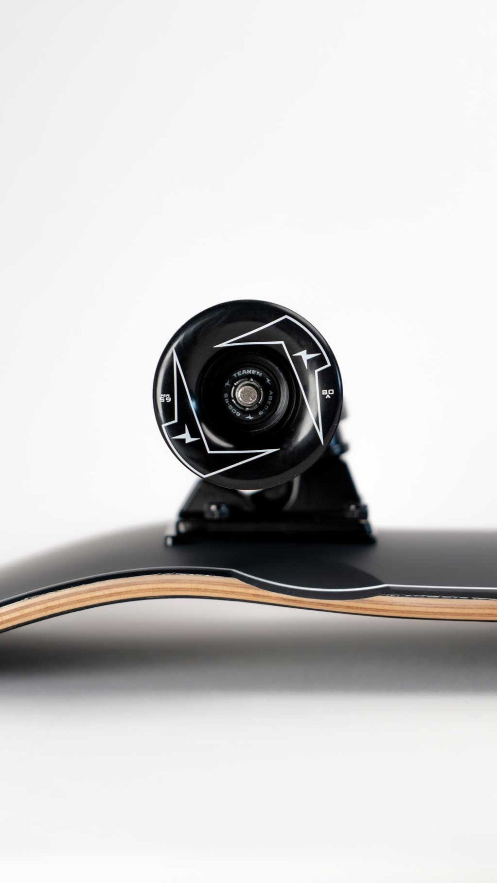 Shredder Skateboard-Black wheels