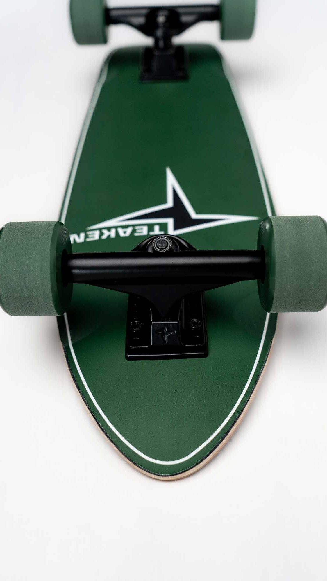 Groveler Leaf Skateboard Green Wheels